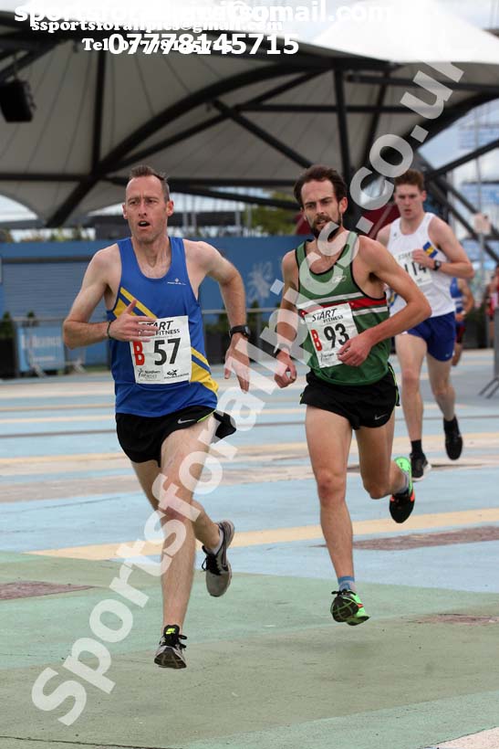 Senior mens 6 stage relay, Northern Senior 6 and 4 and Junior Stage Road Relays, SportsCity, Manchester. Photo:  David T. Hewitson/Sports for All Pics